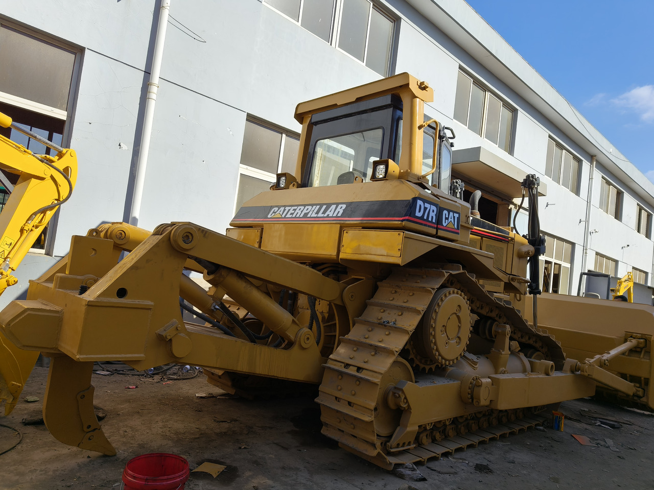 리스 CATERPILLAR D7R CAT CATERPILLAR D7R CAT : 사진 4