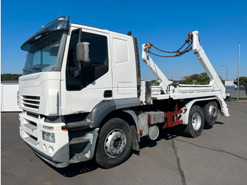 스킵 로더 트럭 IVECO Stralis