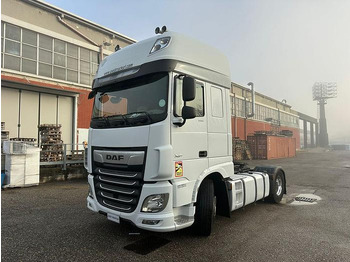 트랙터 유닛 DAF XF 530