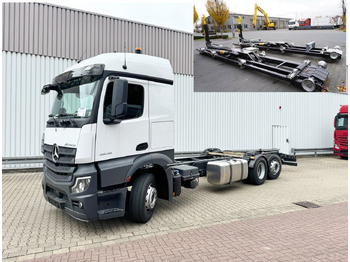 후크 리프트 트럭 MERCEDES-BENZ Actros 2545