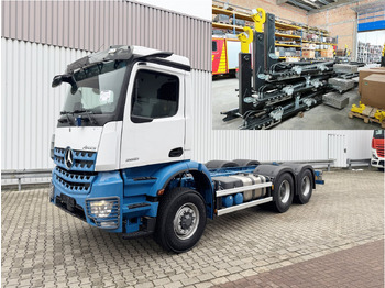 후크 리프트 트럭 MERCEDES-BENZ Arocs 2651