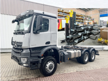 후크 리프트 트럭 MERCEDES-BENZ Arocs