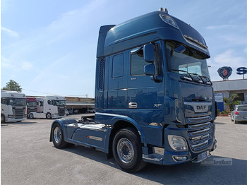 트랙터 유닛 DAF XF 530