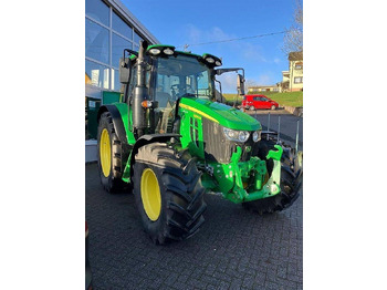 리스 John Deere 6090M  John Deere 6090M : 사진 4