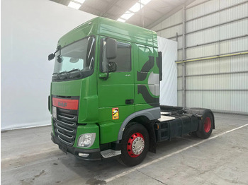 트랙터 유닛 DAF XF 106 440