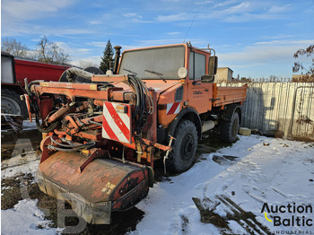 덤프트럭 UNIMOG