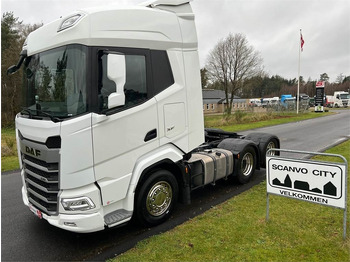 트랙터 유닛 DAF XF 530