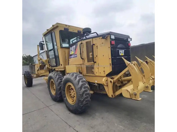 그레이더 CATERPILLAR 140H