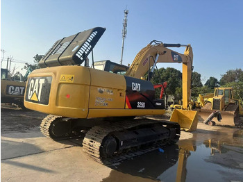 크롤러 굴삭기 CATERPILLAR 325D