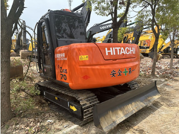 크롤러 굴삭기 HITACHI ZX70