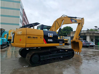 크롤러 굴삭기 CATERPILLAR 320D2