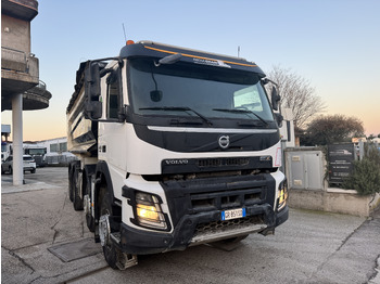 덤프트럭 VOLVO FMX 460