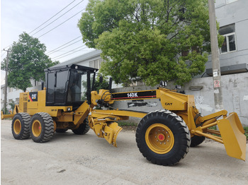 그레이더 CATERPILLAR 140K