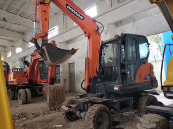 휠 굴삭기 DOOSAN DX60