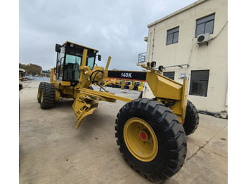 그레이더 CATERPILLAR 140K