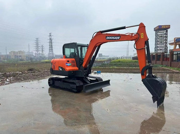 미니 굴삭기 DOOSAN DX60