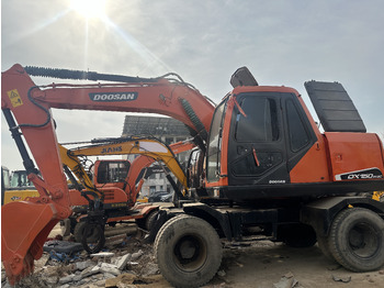 휠 굴삭기 DOOSAN