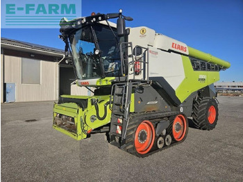 목초수확기 CLAAS Lexion 8900