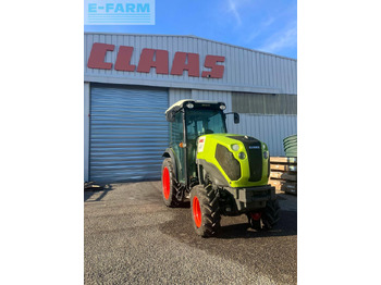 장궤형 트랙터 CLAAS Nexos 220