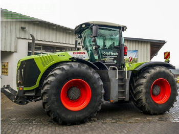 장궤형 트랙터 CLAAS Xerion