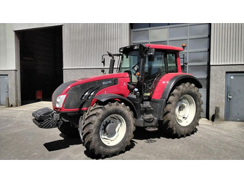 장궤형 트랙터 VALTRA T153