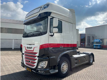 트랙터 유닛 DAF XF 530