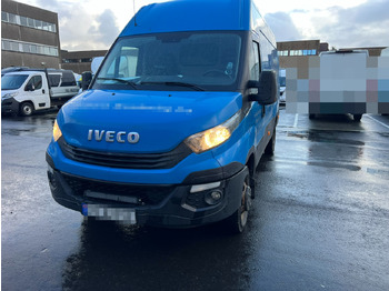 박스 트럭 Iveco 50C18 : 사진 2