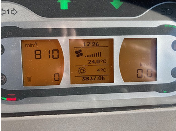 장궤형 트랙터 Fendt 826 Vario S4 Profi : 사진 2 장궤형 트랙터 Fendt 826 Vario S4 Profi : 사진 2