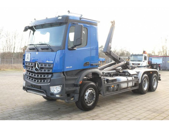 후크 리프트 트럭 MERCEDES-BENZ Arocs 2645