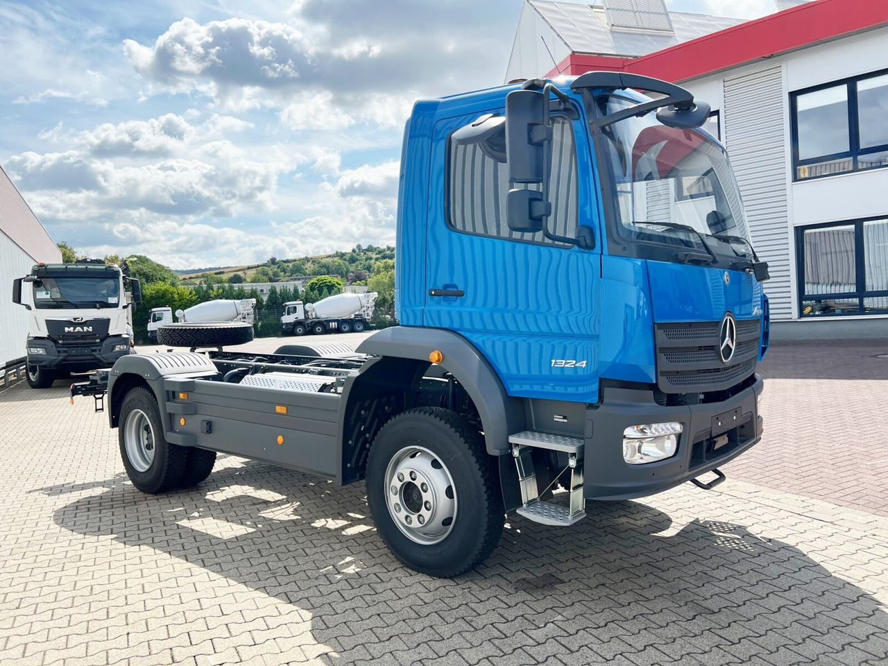 신규 캡 새시 트럭 Mercedes-Benz Atego 1324/27 A 4x4 Atego 1324/27 A 4x4, Nebenantrieb : 사진 9