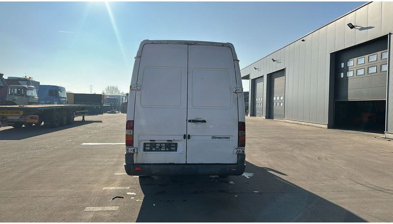 리스 Mercedes-Benz Sprinter  (H3 - L4 / MANUAL GEARBOX) Mercedes-Benz Sprinter  (H3 - L4 / MANUAL GEARBOX) : 사진 7