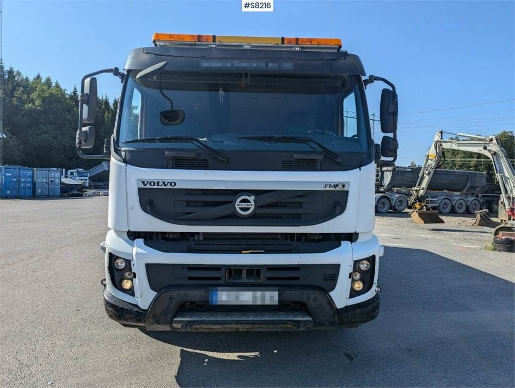 덤프트럭 Volvo FMX 6X2 : 사진 11