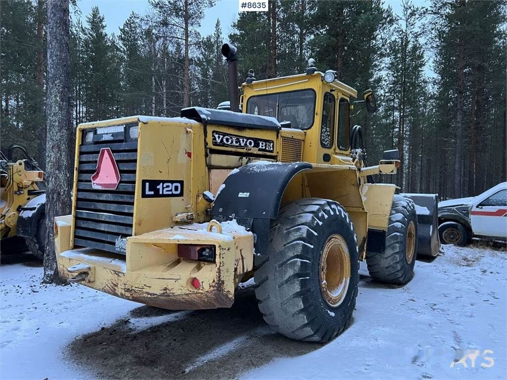 불도저 Volvo L120 : 사진 8