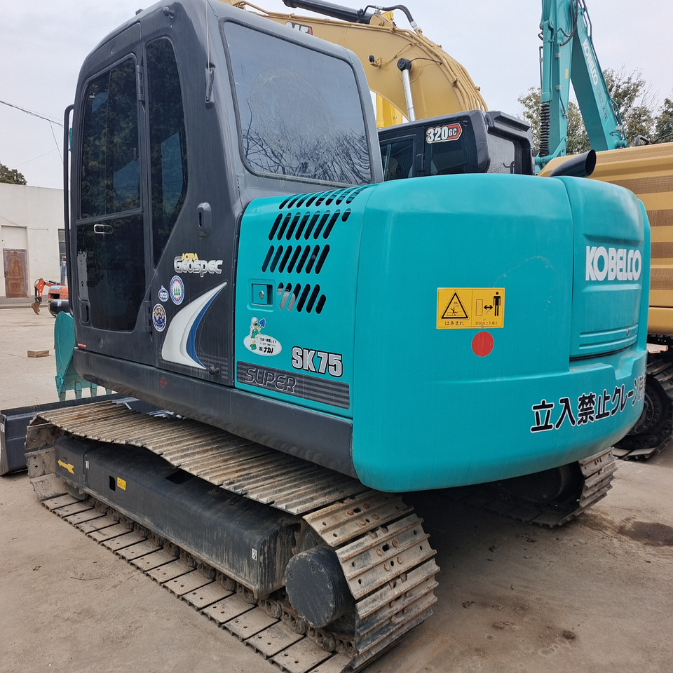 미니 굴삭기 Kobelco SK 75 KOBELCO SK 75-8 : 사진 15