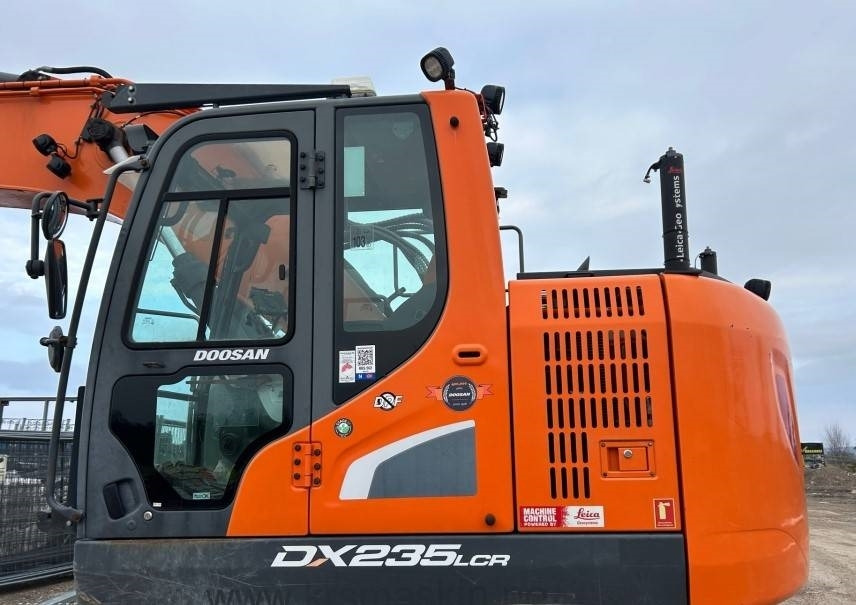 리스 Doosan DX 235 LCR-5 TILTTI 3D  Doosan DX 235 LCR-5 TILTTI 3D : 사진 8