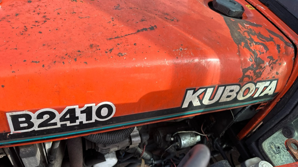 장궤형 트랙터 KUBOTA B2410 : 사진 20