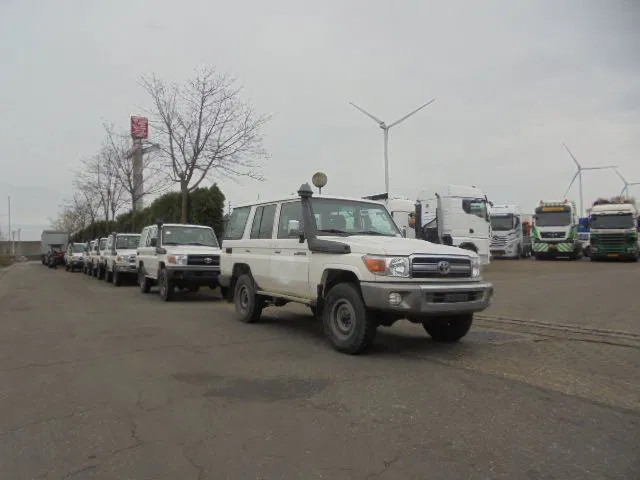 차량 Toyota Land Cruiser HZJ76L 4X4 YEAr 2016 TILL NEW ONLY EXPORT OUT THE EU : 사진 14