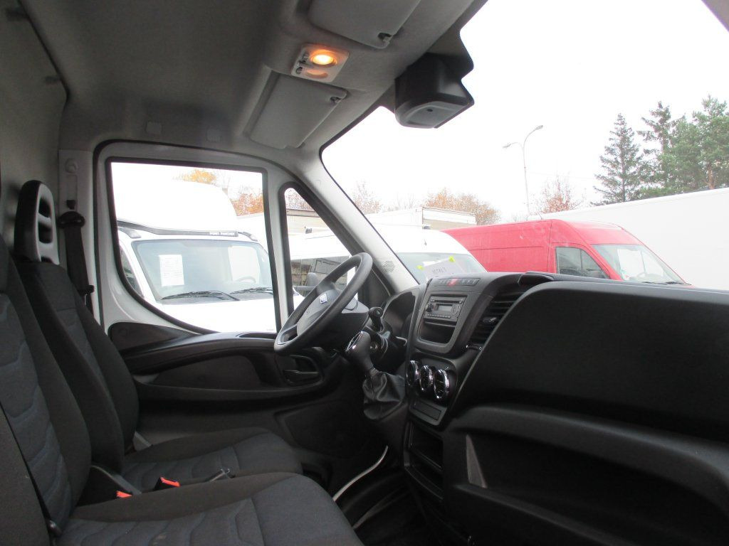 패널 밴 Iveco Daily 35S16 maxi : 사진 11