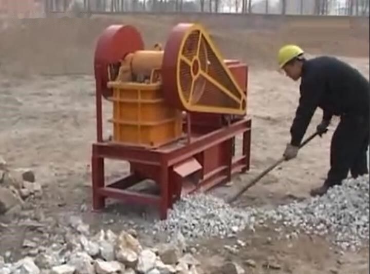 신규 조 크러셔 Kinglink PE250X400 Diesel Motor Jaw Crusher : 사진 6