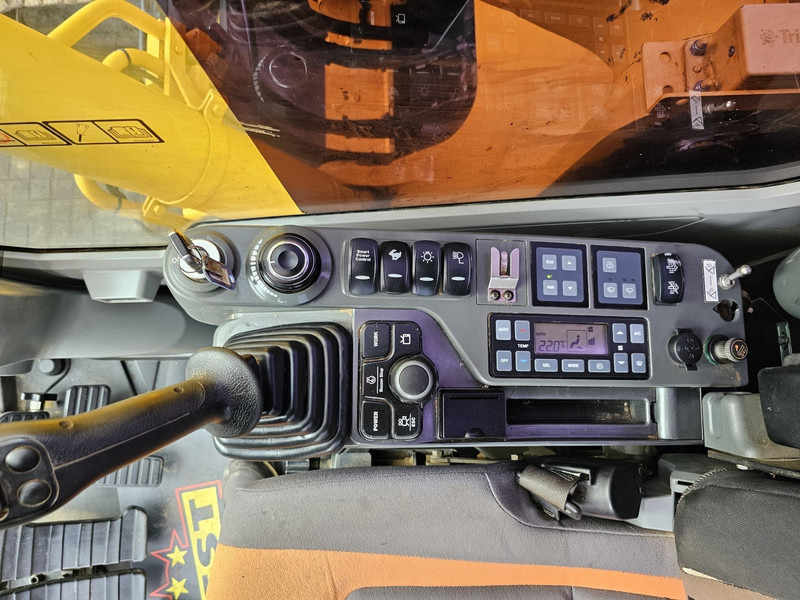 크롤러 굴삭기 Doosan DX235LCR-5 : 사진 18