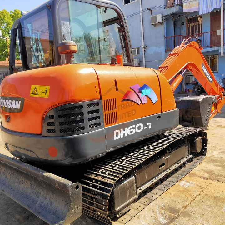 크롤러 굴삭기 Awesome Performance Korea Imported Small Scale Used Doosan Dx60 Excavator in Shanghai good price : 사진 6