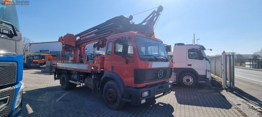 크레인 트럭, 드롭사이드/ 플랫베드 트럭 Mercedes-Benz 1722 Dachdeckerkran Cormach 30000  TECH, : 사진 12