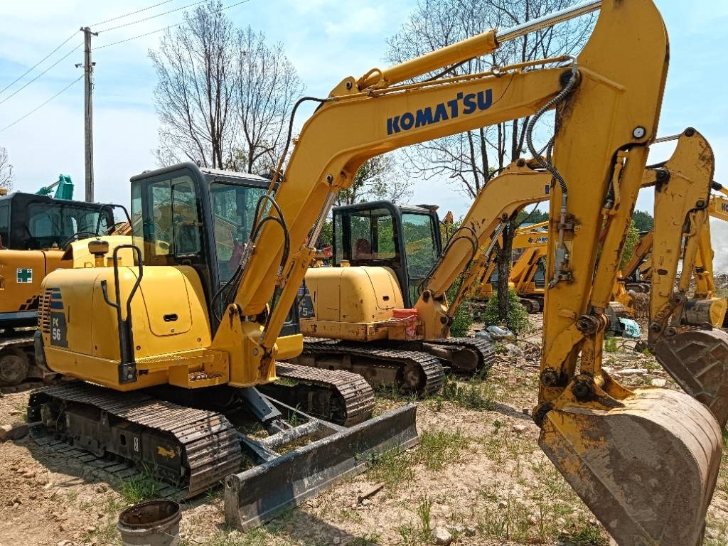 크롤러 굴삭기 Komatsu PC 56-7 : 사진 7