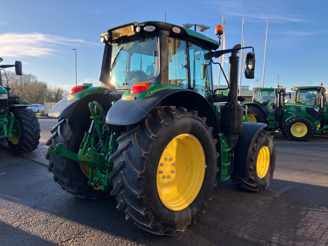 장궤형 트랙터 John Deere 6140M + 623M Loader : 사진 6