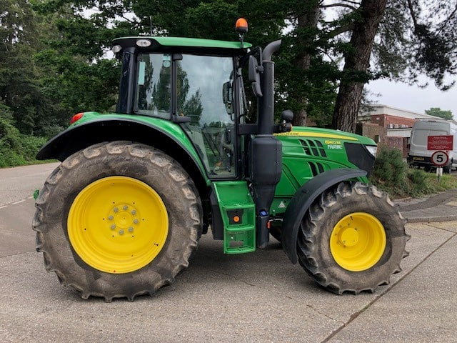 신규 장궤형 트랙터 John Deere 6140M : 사진 11