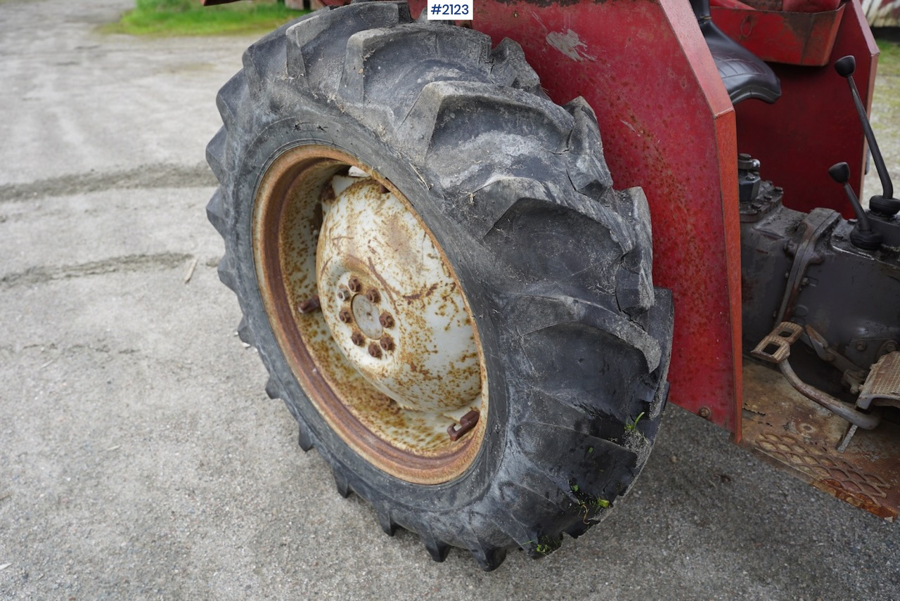 장궤형 트랙터 1977 Massey Ferguson 135 : 사진 31