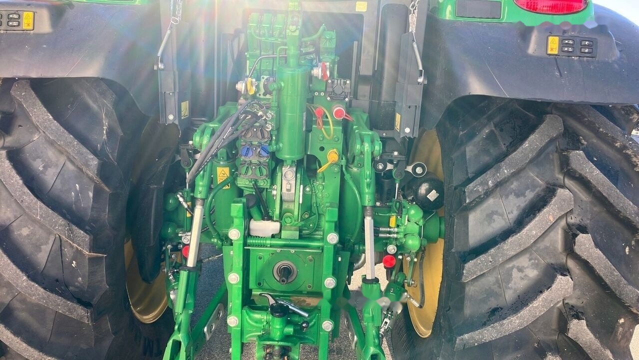 신규 장궤형 트랙터 John Deere 6R150 : 사진 12