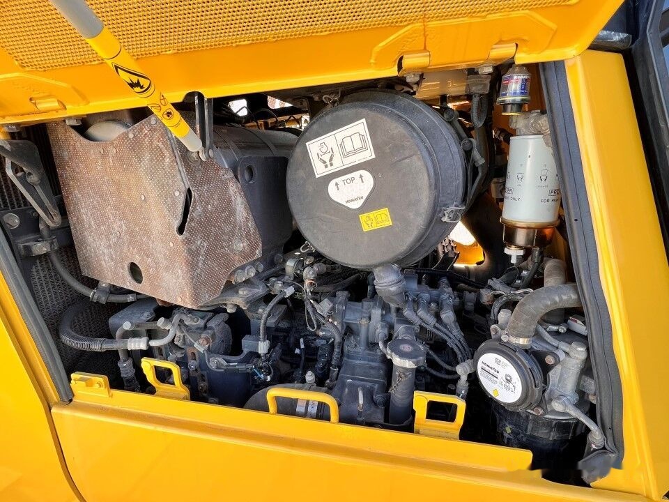 불도저 Komatsu D 65WX-17 : 사진 14