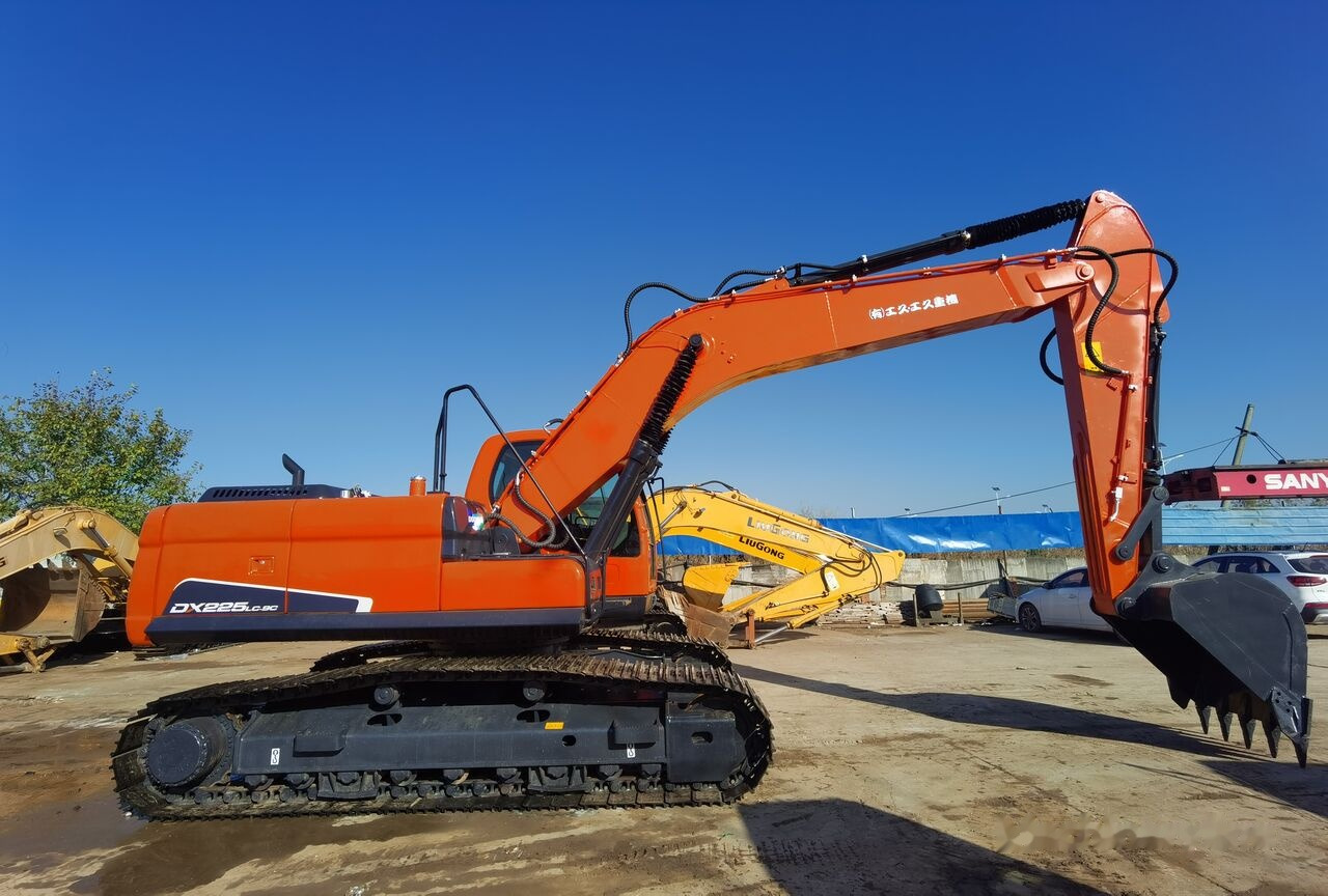 크롤러 굴삭기 Doosan DX225LC : 사진 9