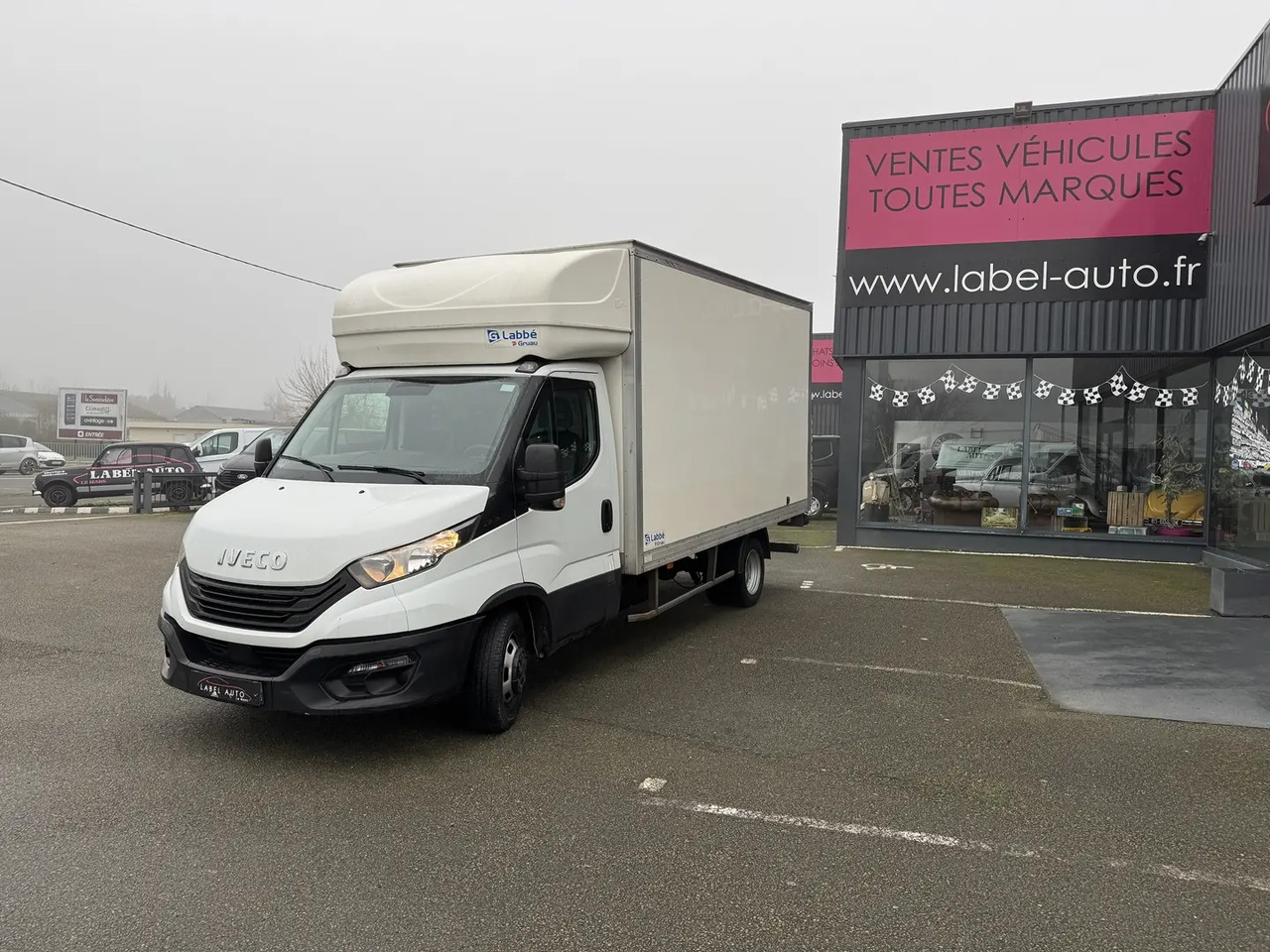 박스 밴 Iveco Daily 35C16 EMPATTEMENT 4100 : 사진 6